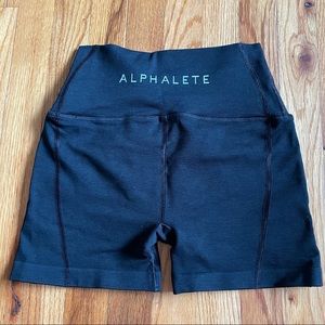 ALPHALETE REVIVAL SHORTS BLACK